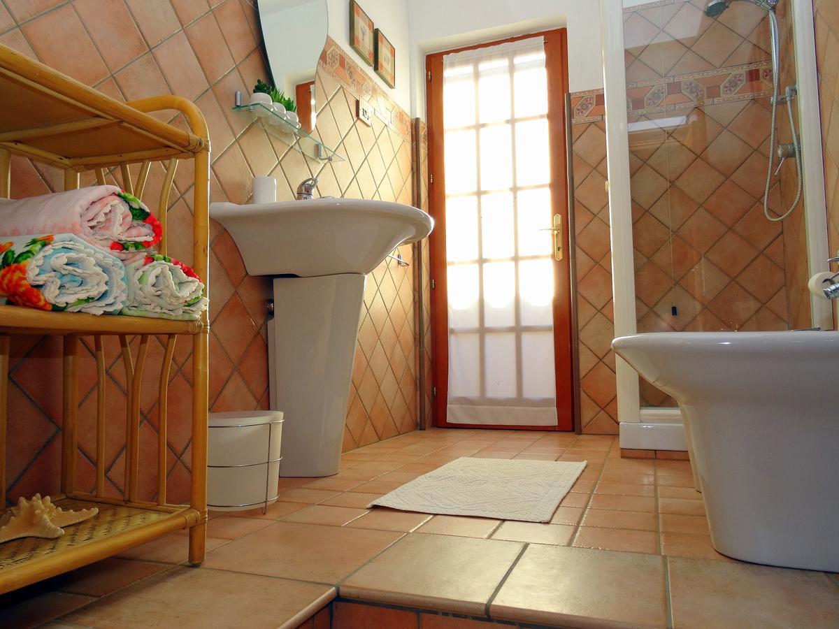 Bb Doliahouse Bed & Breakfast Dolianova Room photo