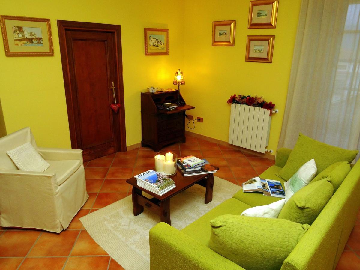 Bb Doliahouse Bed & Breakfast Dolianova Exterior photo